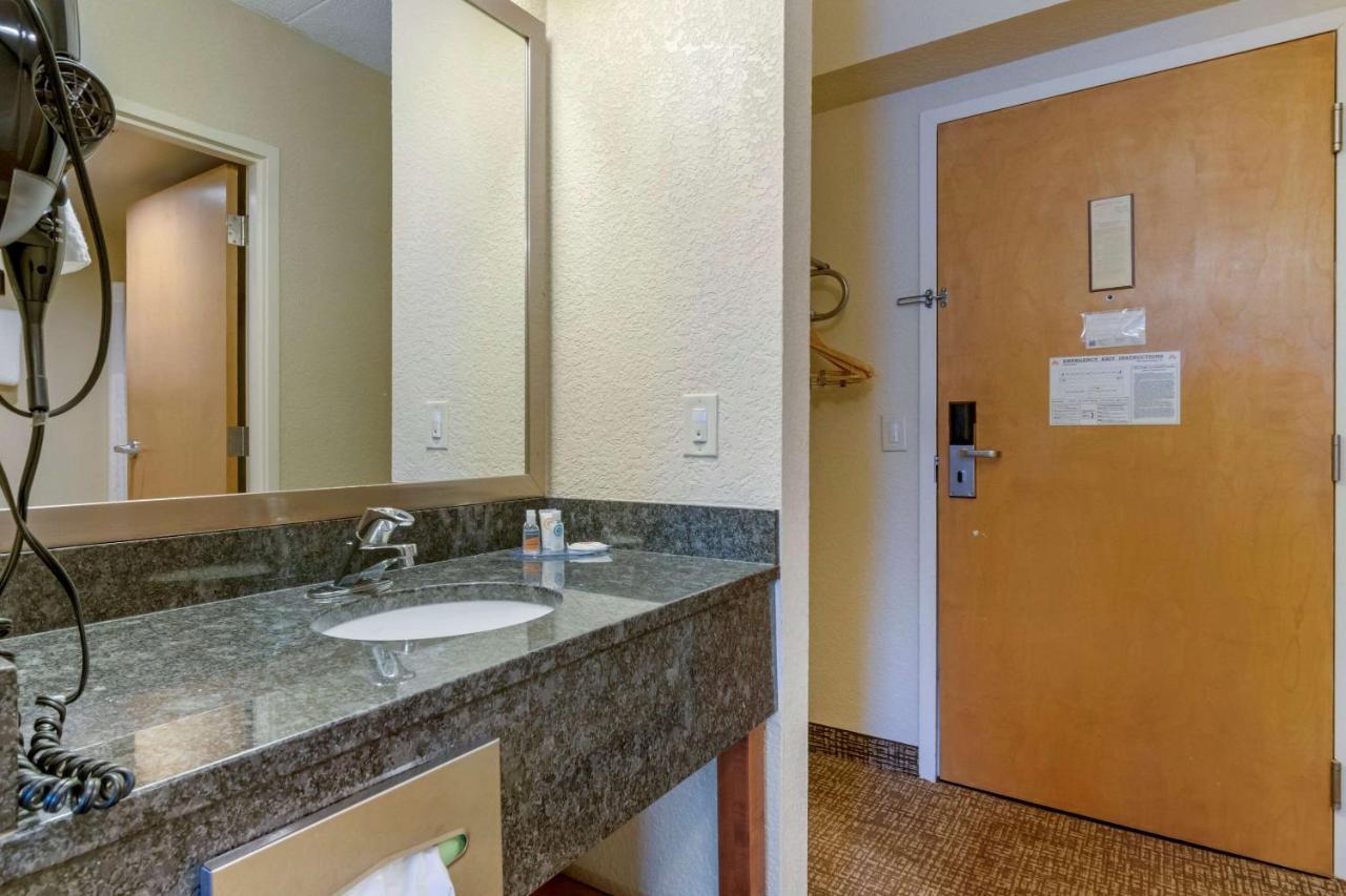Comfort Inn Mechanicsburg - Harrisburg South מראה חיצוני תמונה