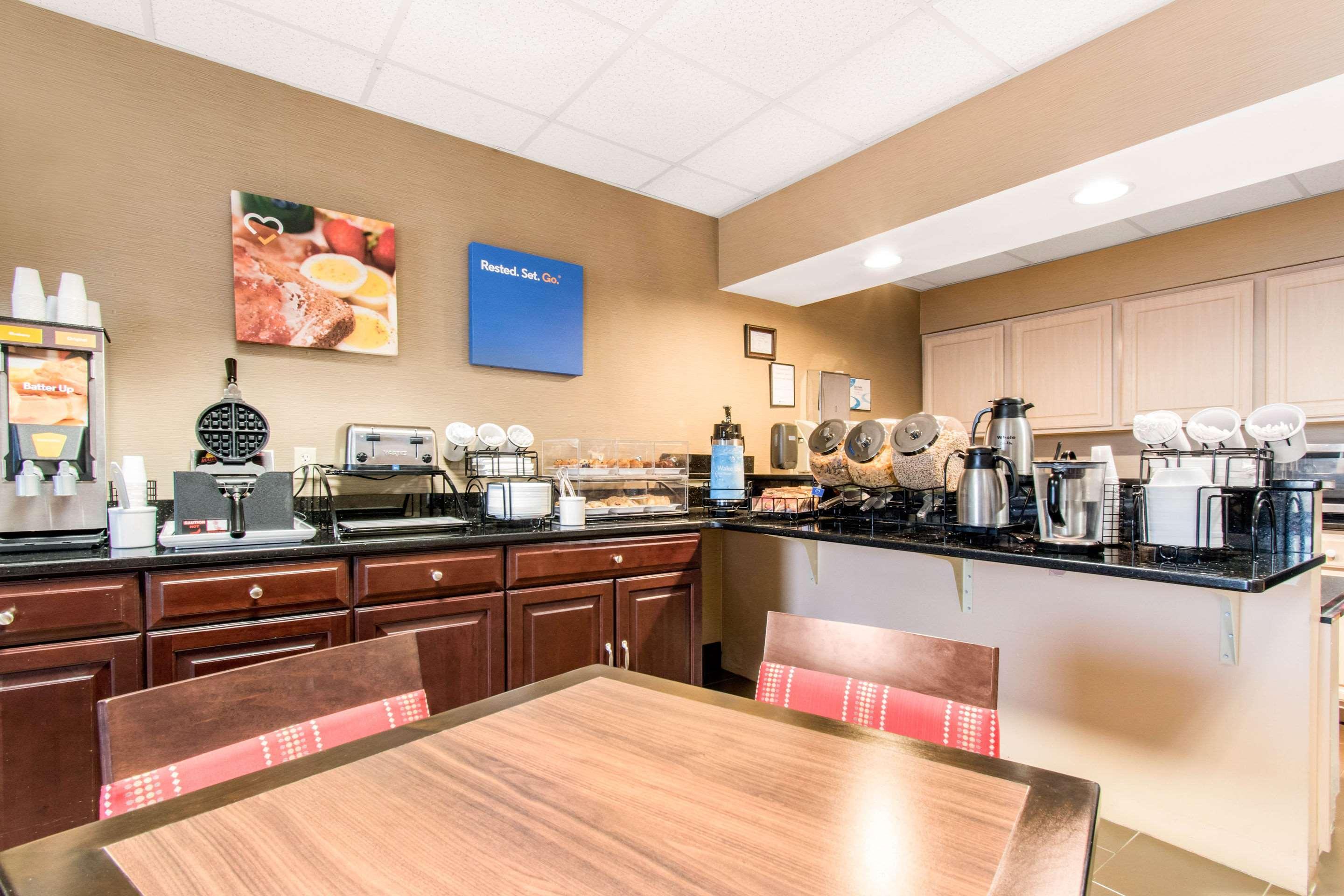 Comfort Inn Mechanicsburg - Harrisburg South מראה חיצוני תמונה